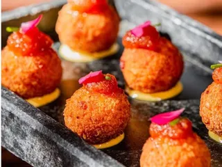 ARANCINI MELA E PEPE