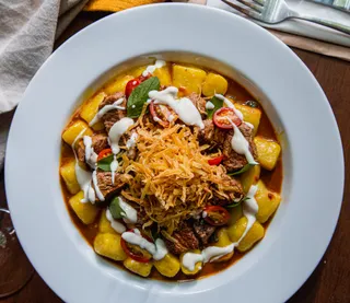 GNOCCHI DE BAROA CON RAGÚ DE FILETE Y GRANA PADANO