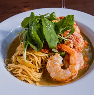 PASTA CON CAMARONES