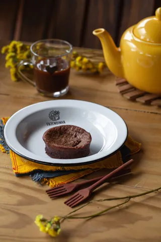 PASTEL CREMOSO DE CHOCOLATE
